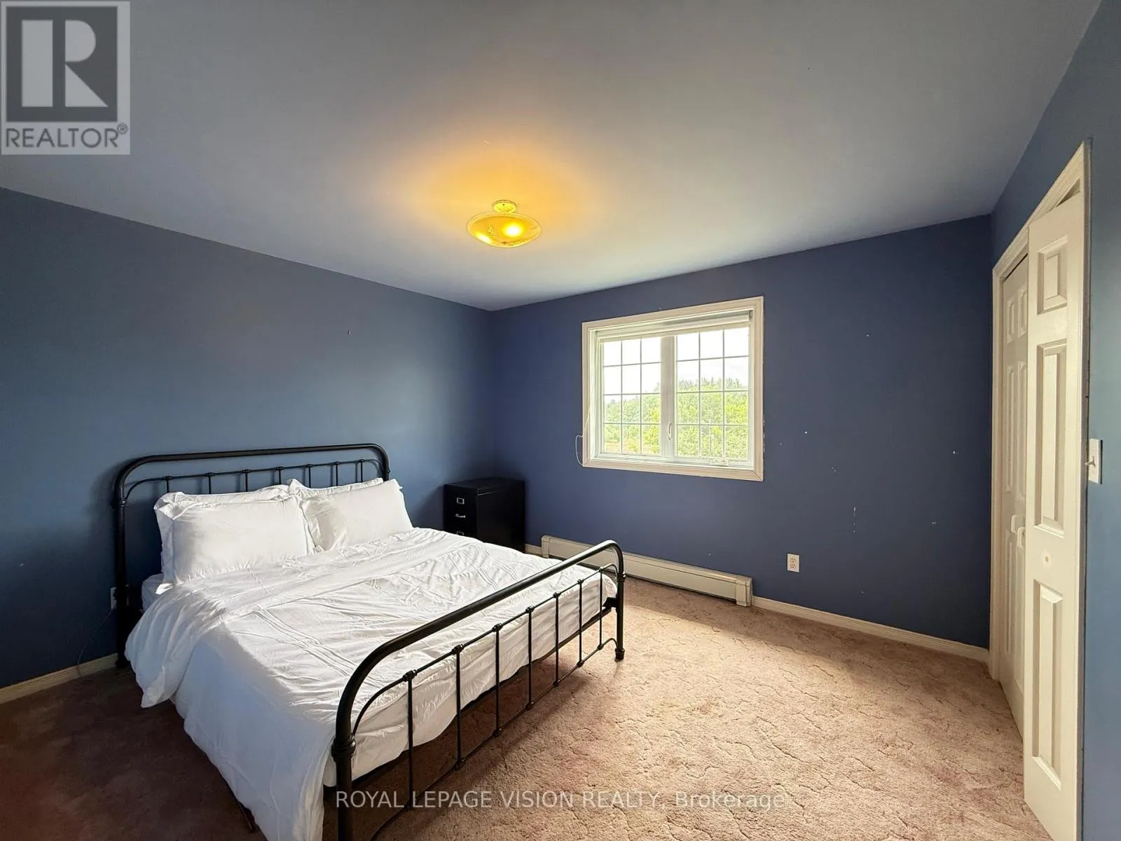 1304 HUNT CLUB ROAD