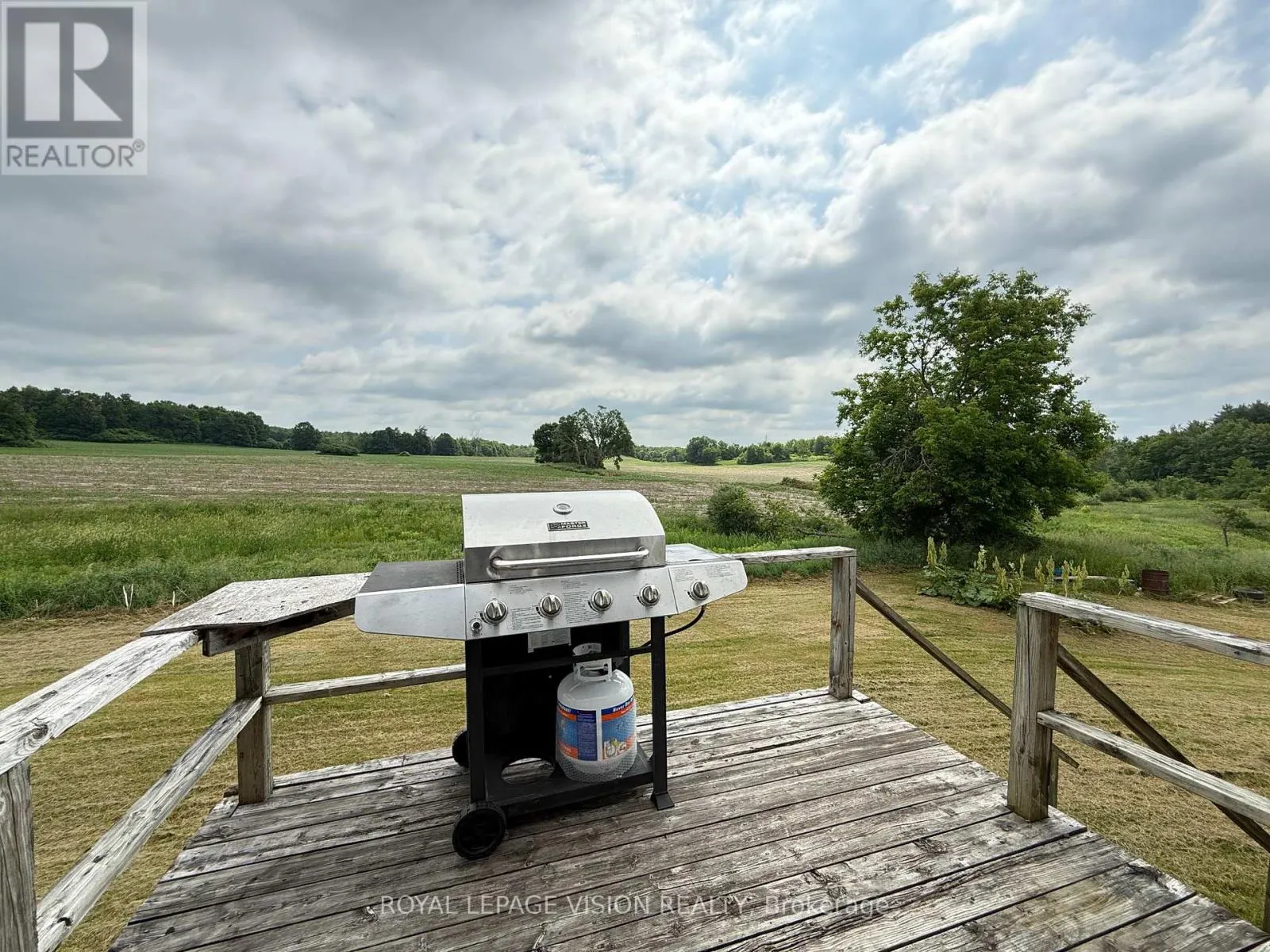 1304 HUNT CLUB ROAD