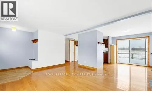 1304 HUNT CLUB ROAD