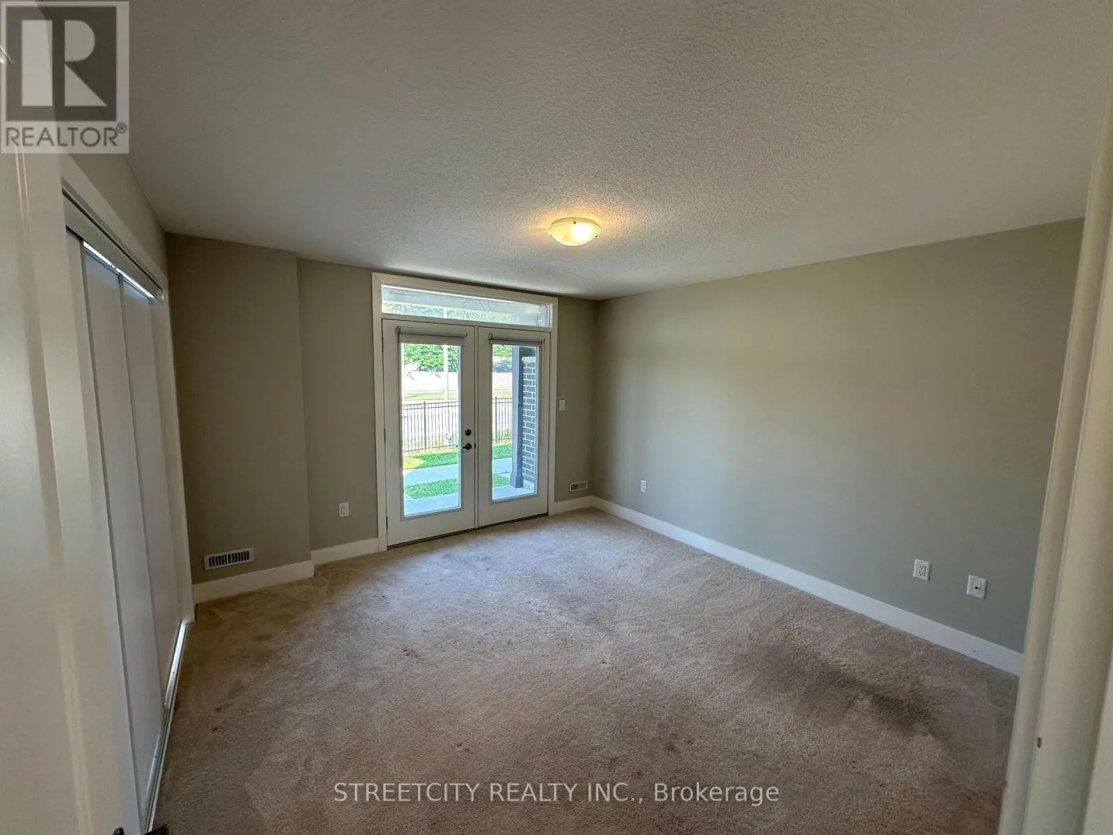 29 - 177 EDGEVALLEY ROAD, #29