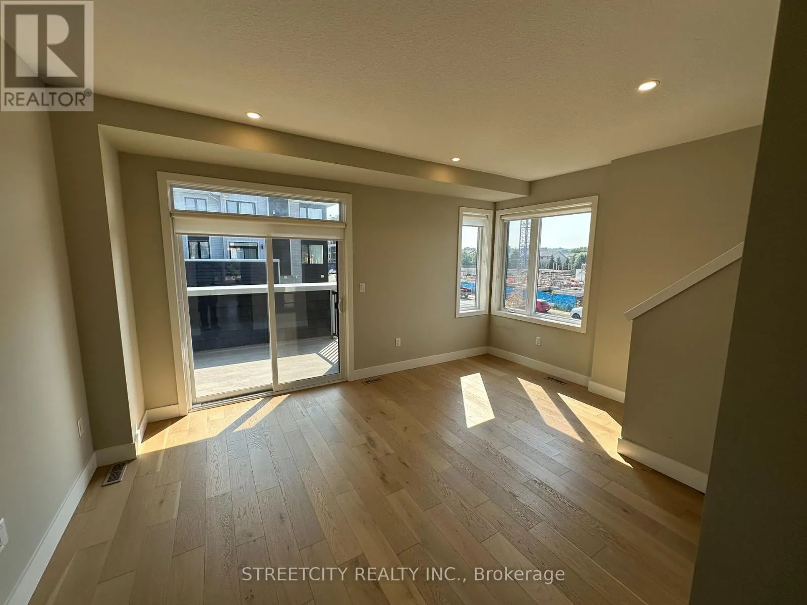 29 - 177 EDGEVALLEY ROAD, #29