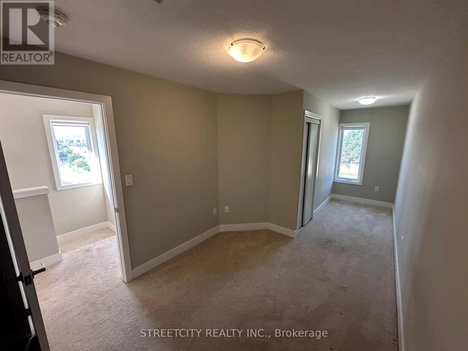29 - 177 EDGEVALLEY ROAD, #29