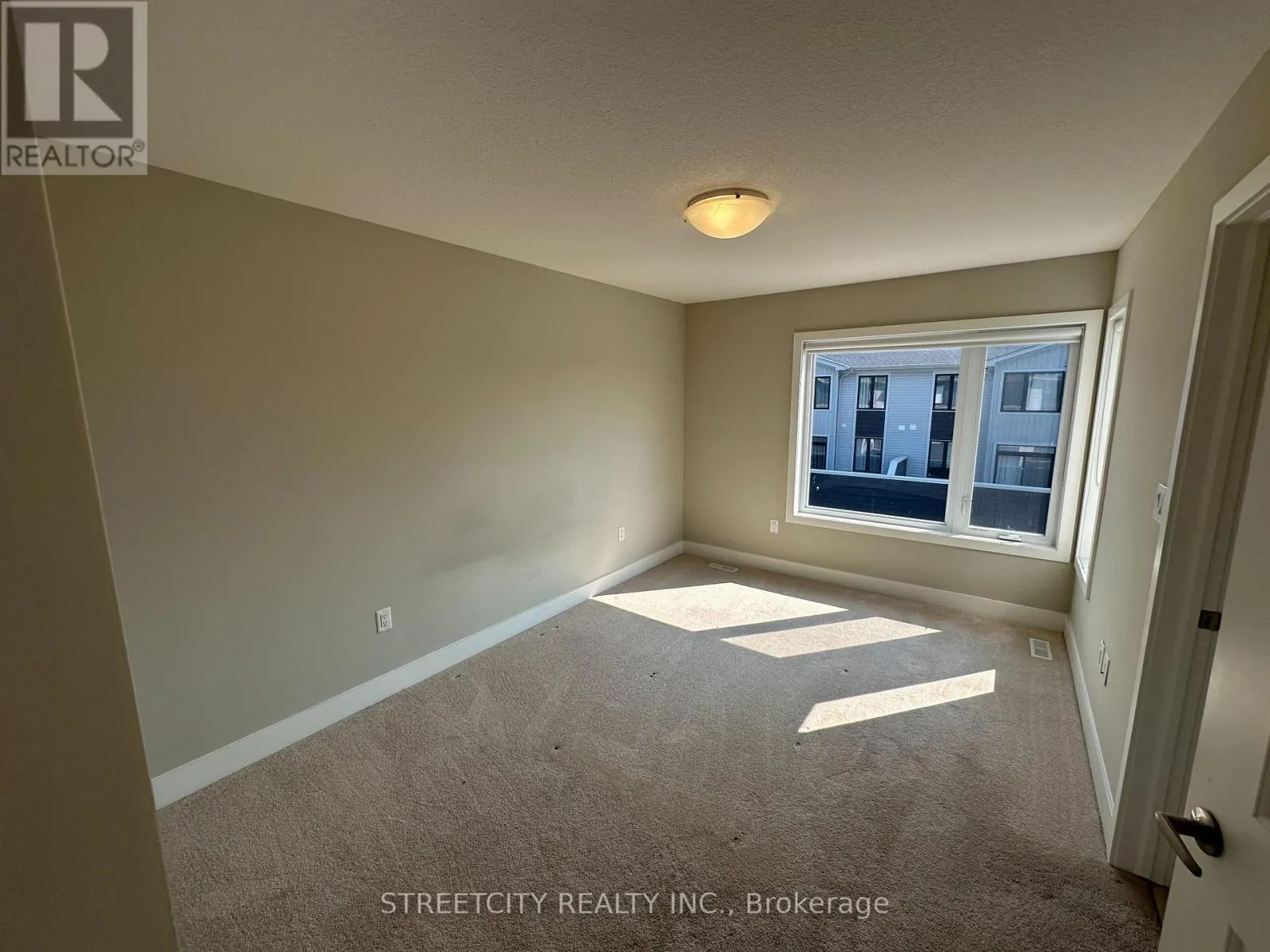 29 - 177 EDGEVALLEY ROAD, #29