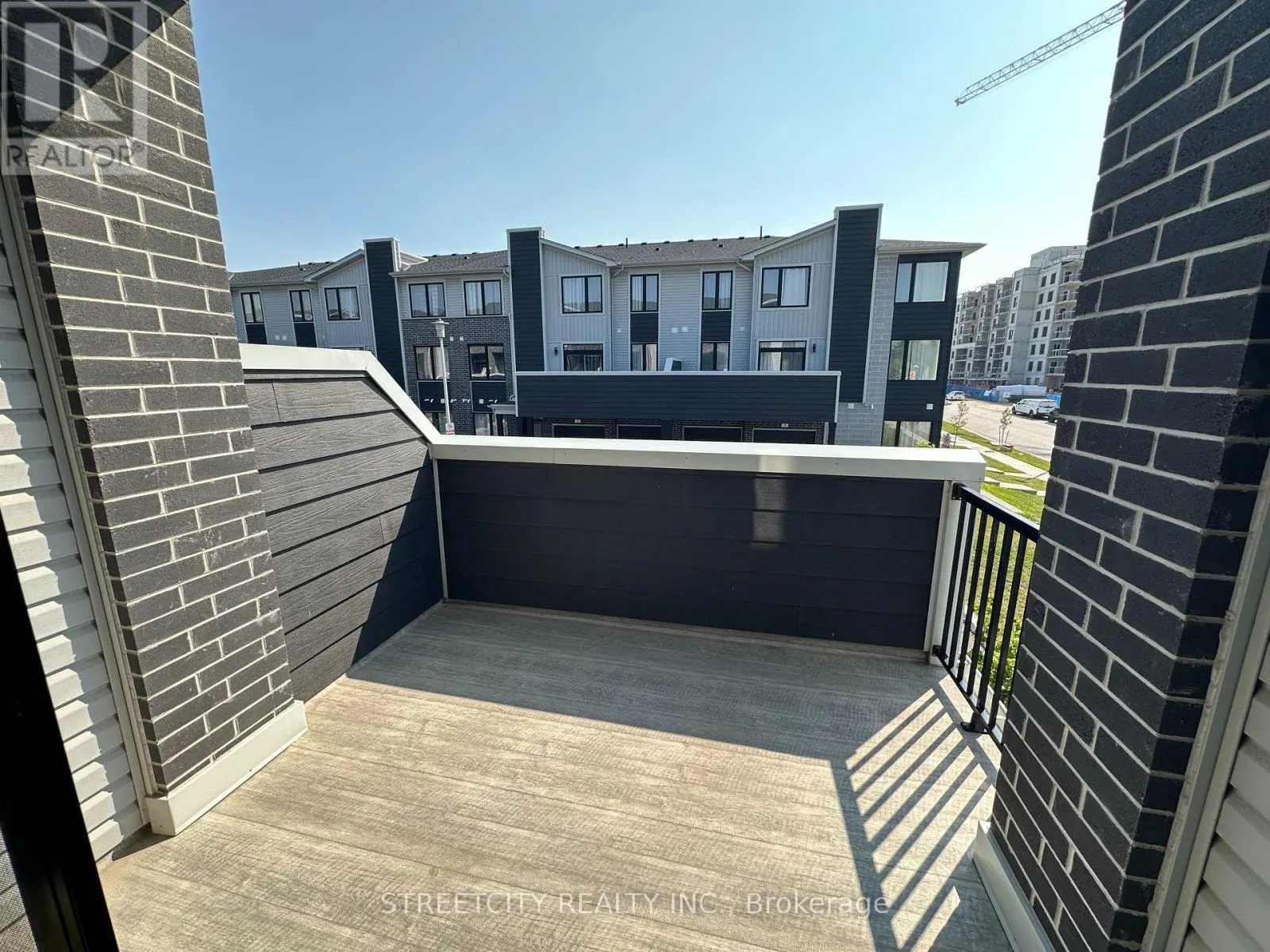 29 - 177 EDGEVALLEY ROAD, #29