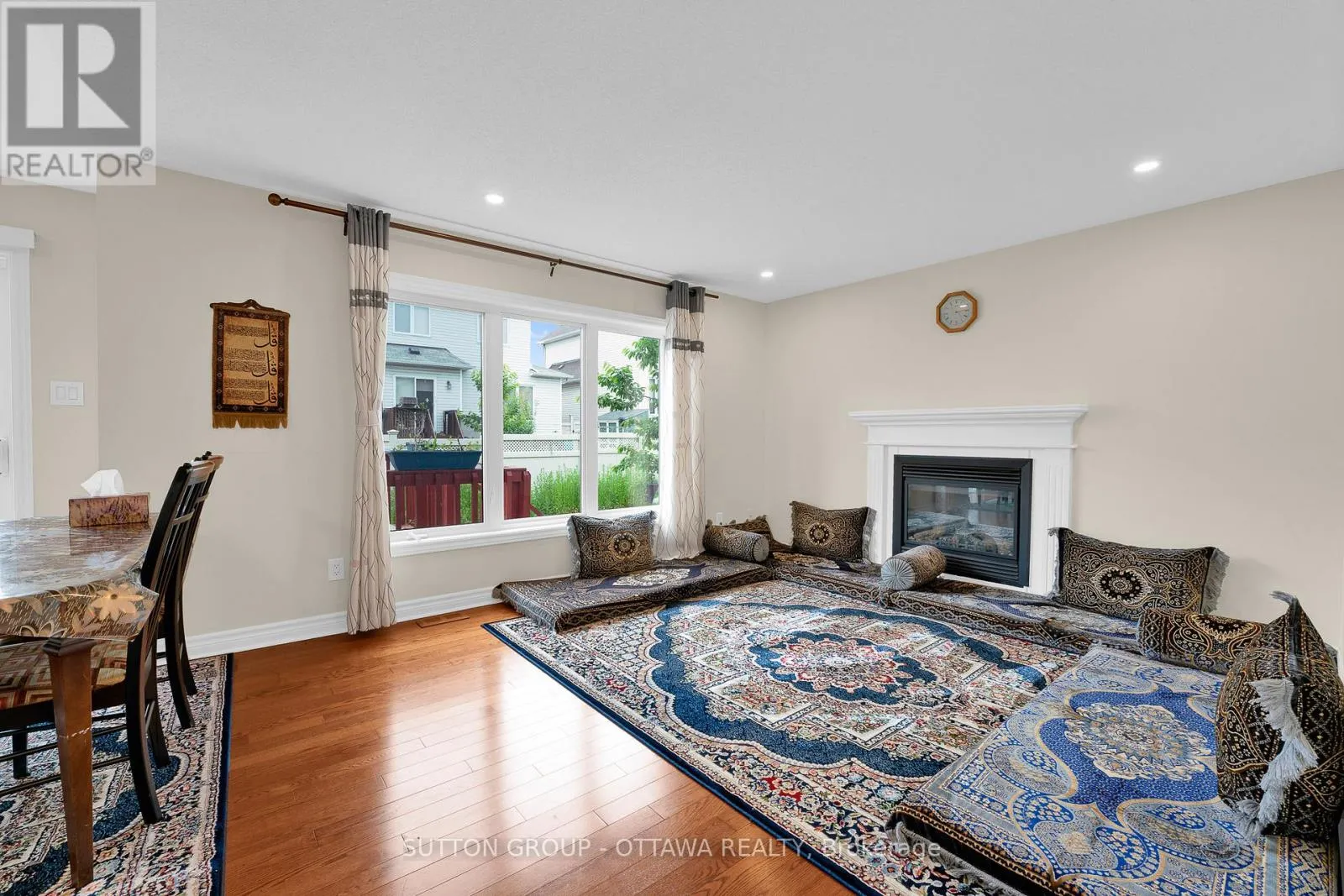 354 HAILEYBURY STREET
