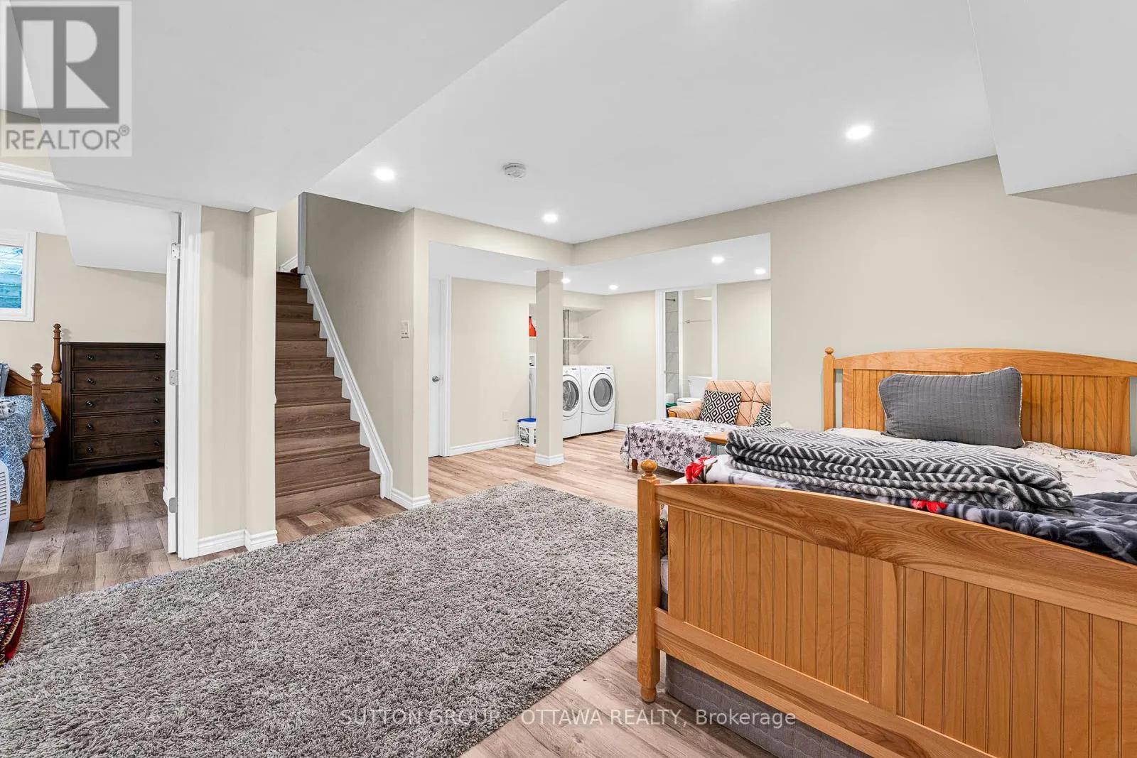 354 HAILEYBURY STREET