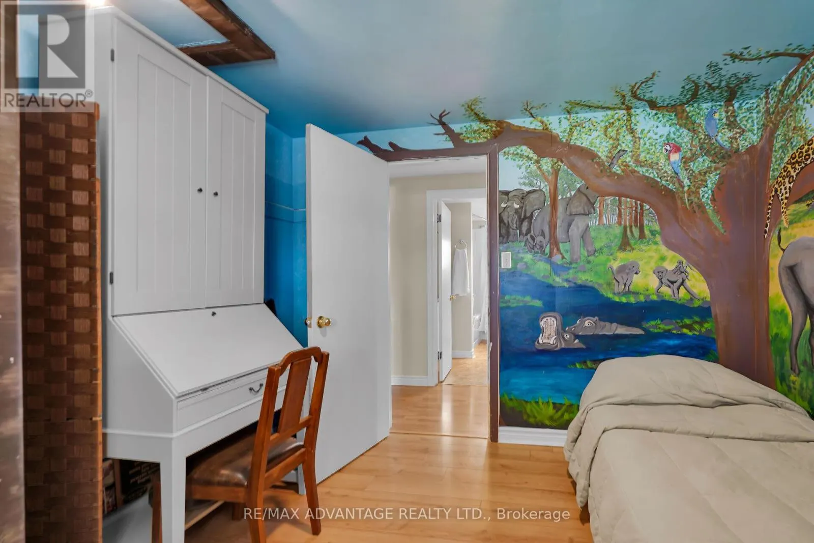 2678 DORCHESTER ROAD