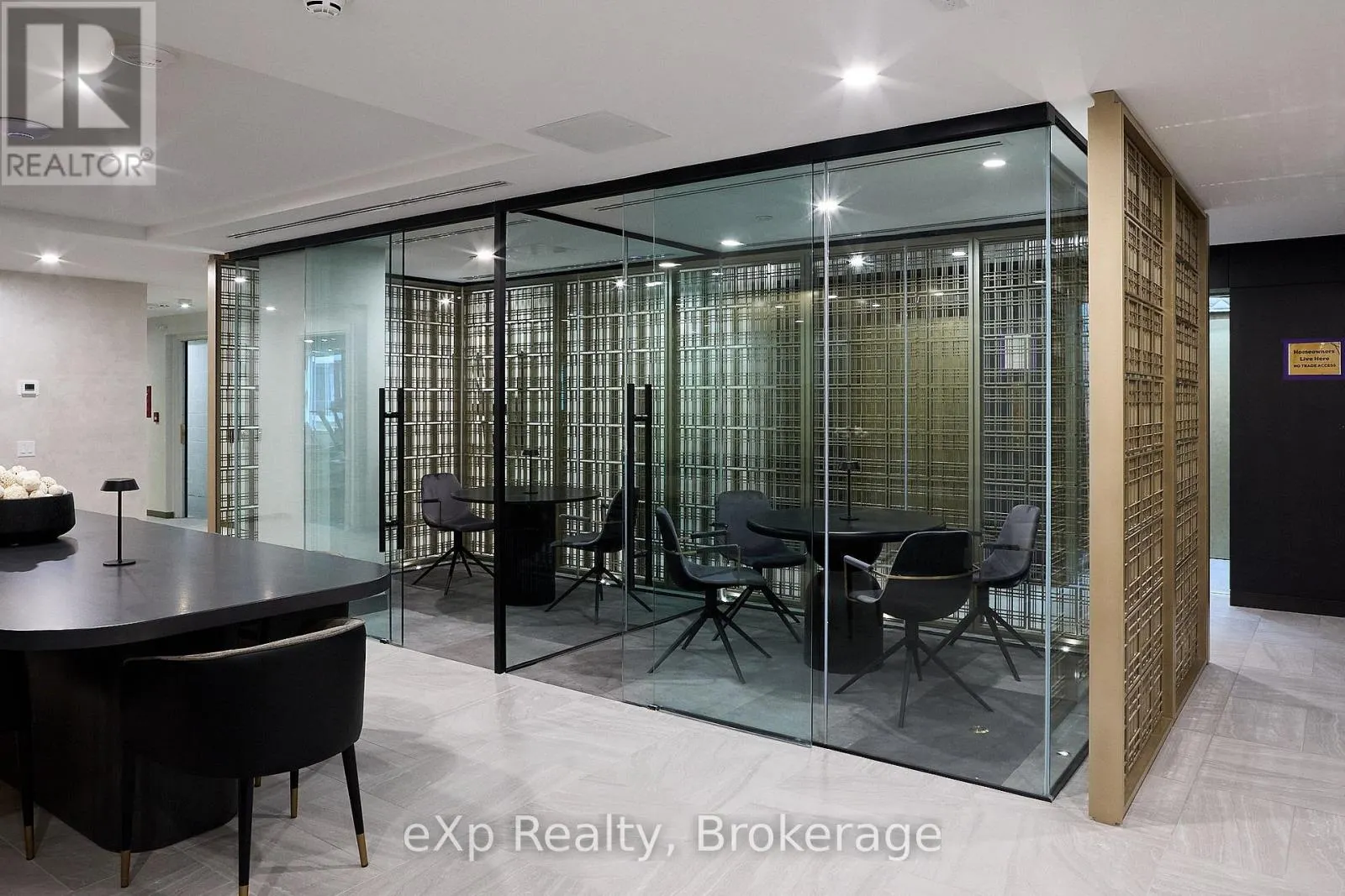 1203 - 93 ARTHUR STREET S, #1203