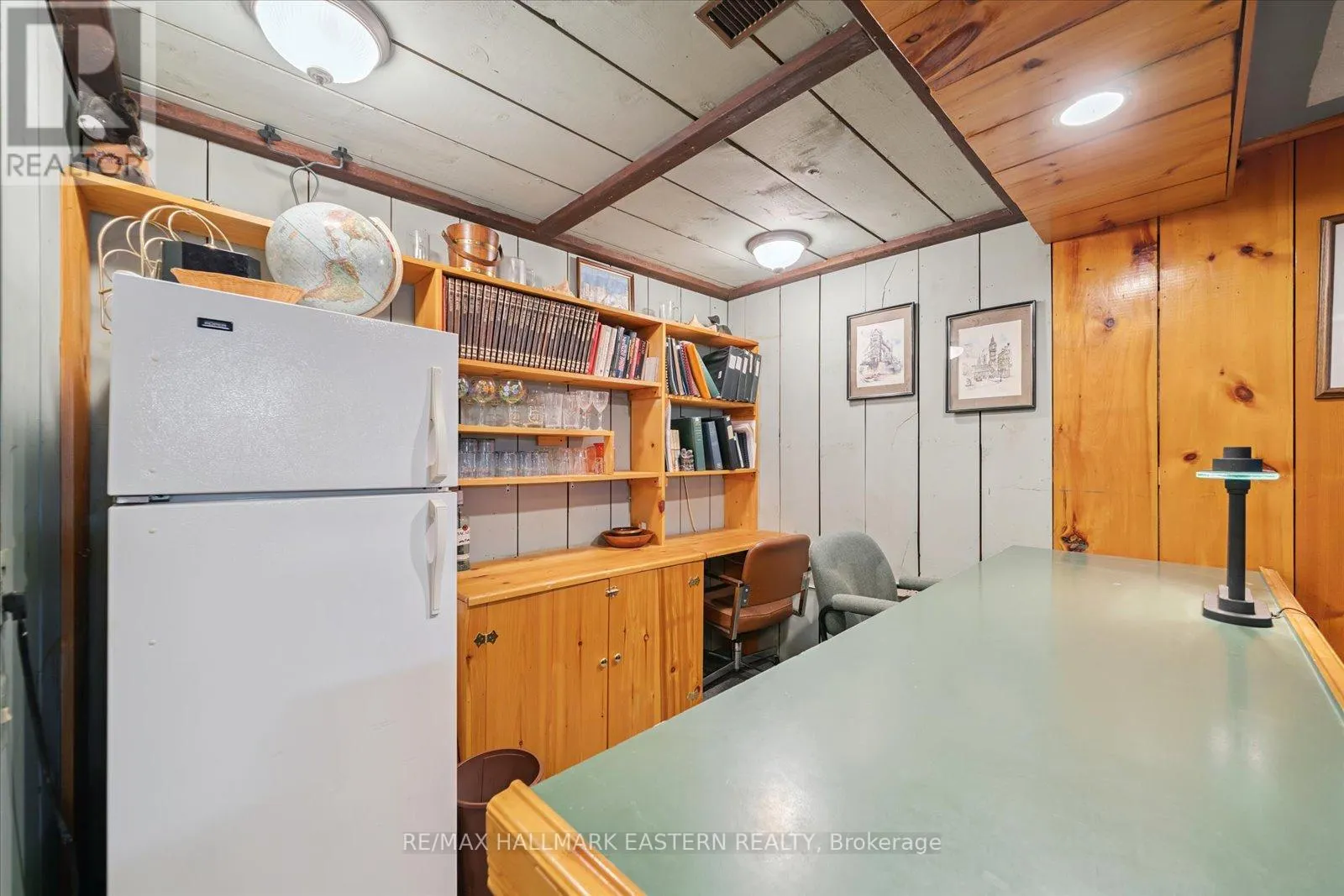 33 SPRINGBROOK DRIVE