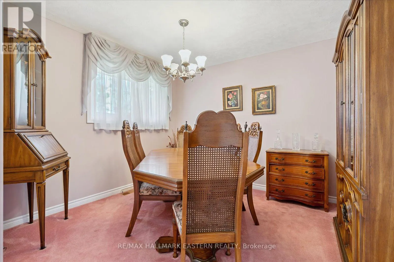 33 SPRINGBROOK DRIVE