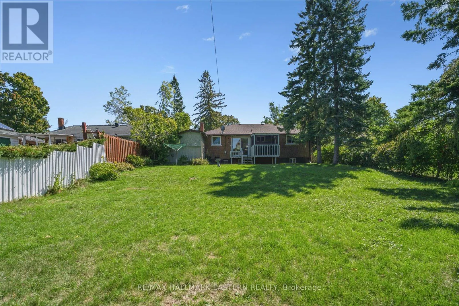 33 SPRINGBROOK DRIVE