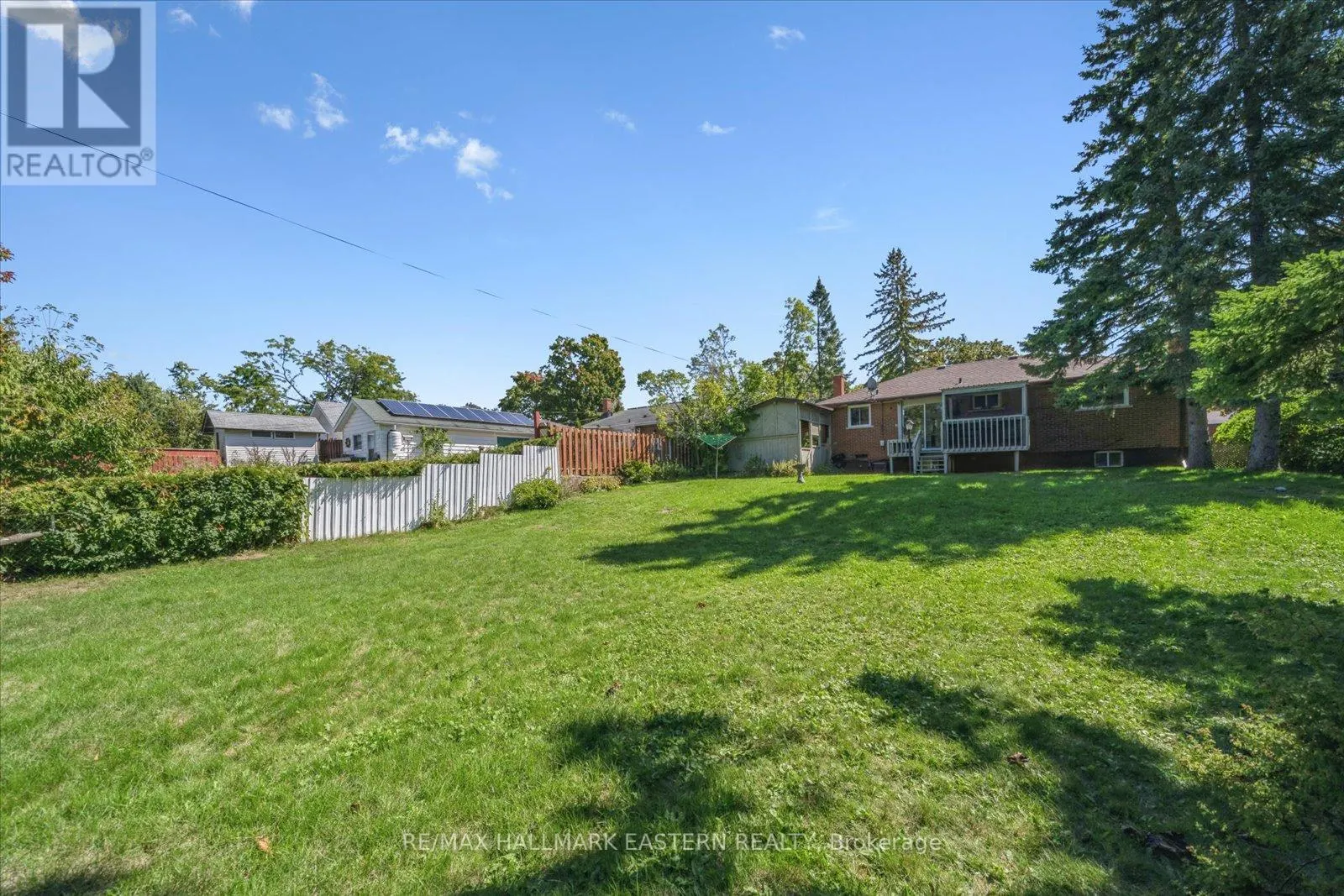 33 SPRINGBROOK DRIVE