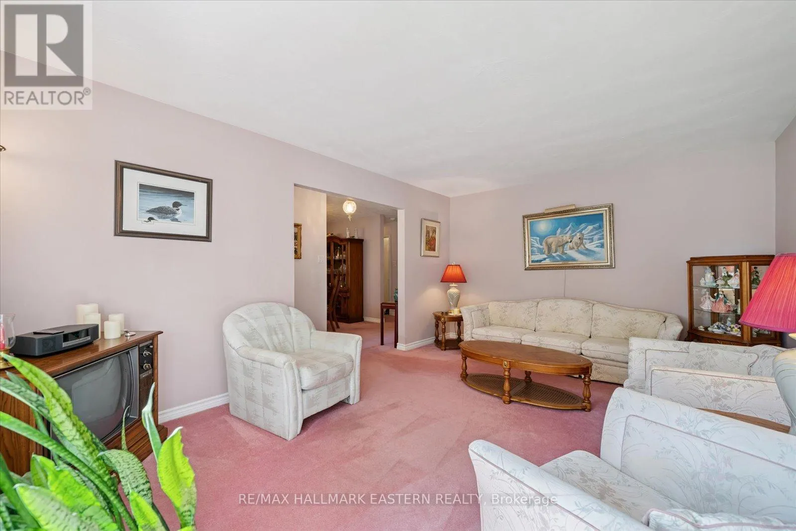 33 SPRINGBROOK DRIVE