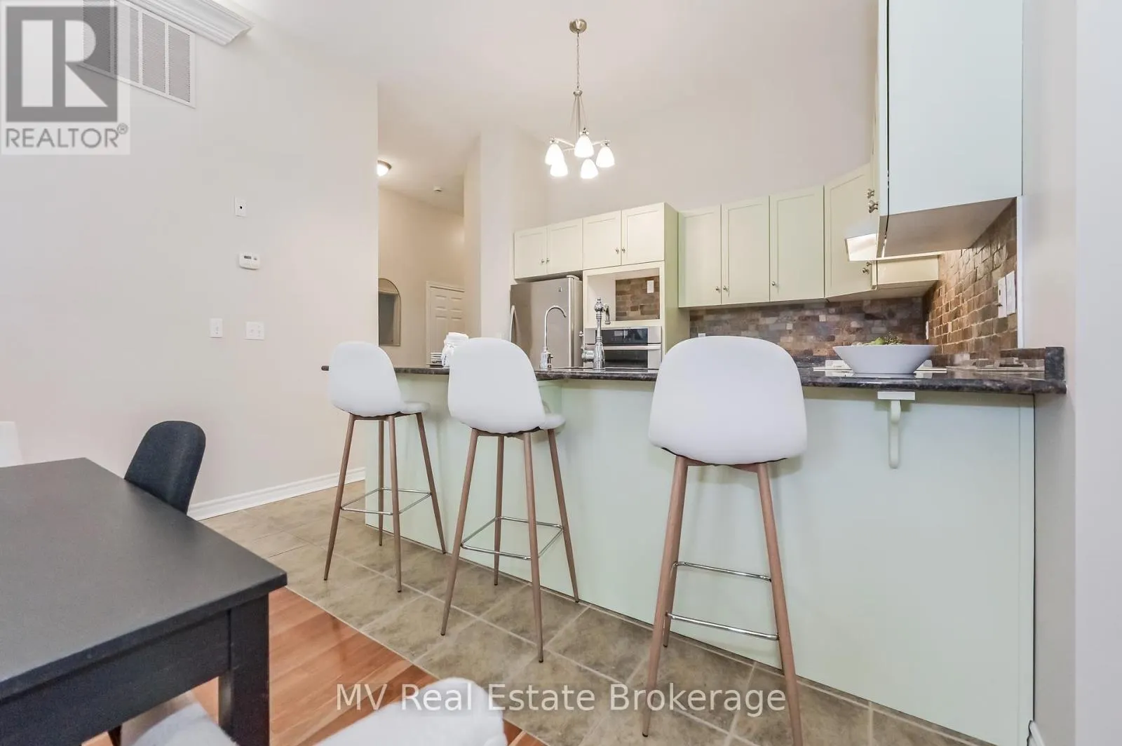 104 - 478 ST ANDREW STREET E, #104
