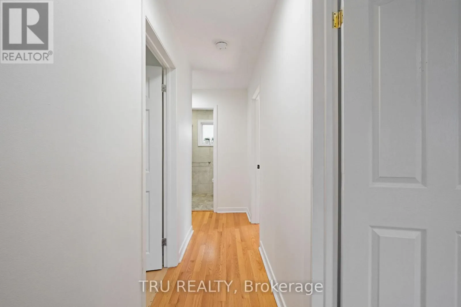 12 APACHE CRESCENT