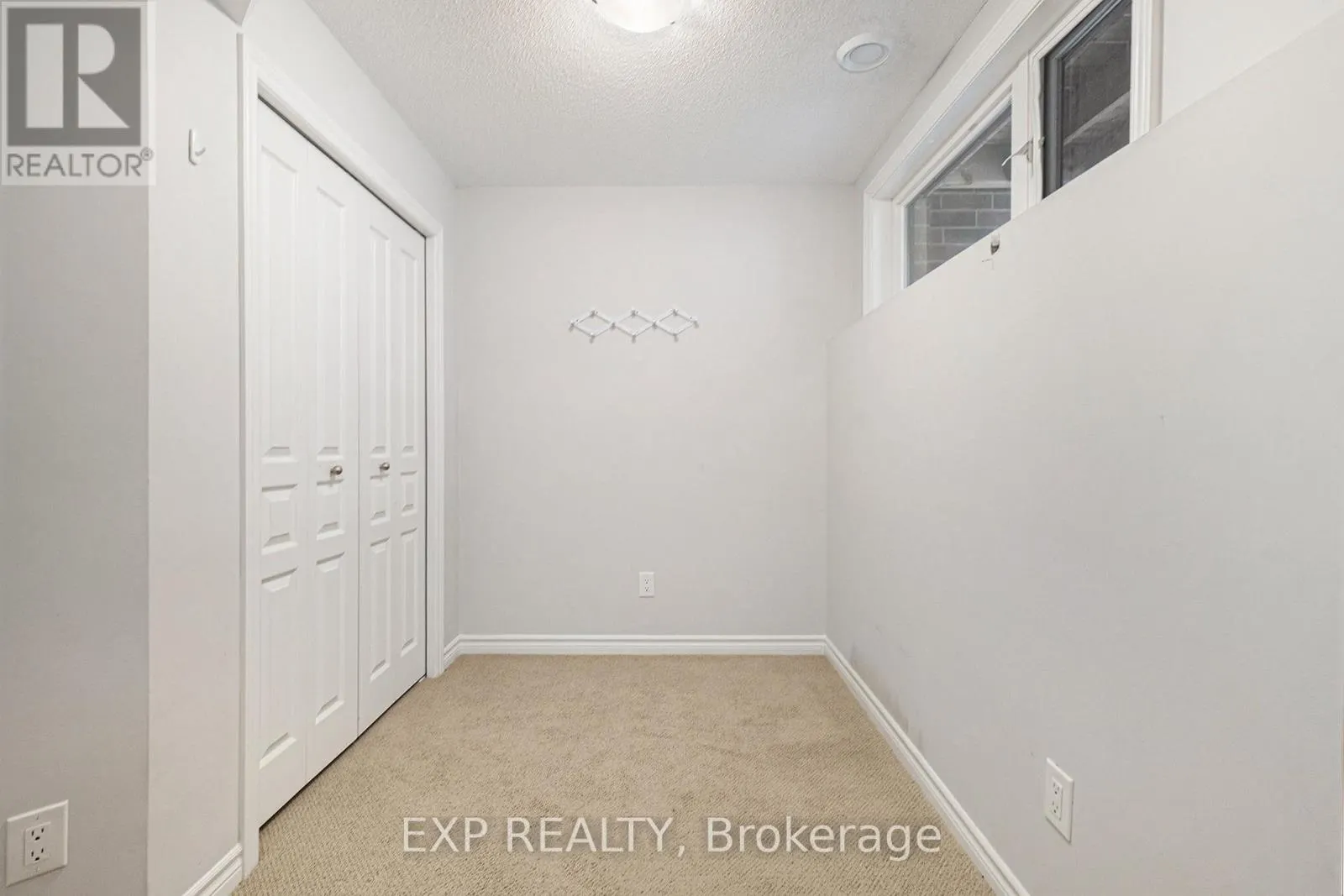 274 PEMBINA PRIVATE