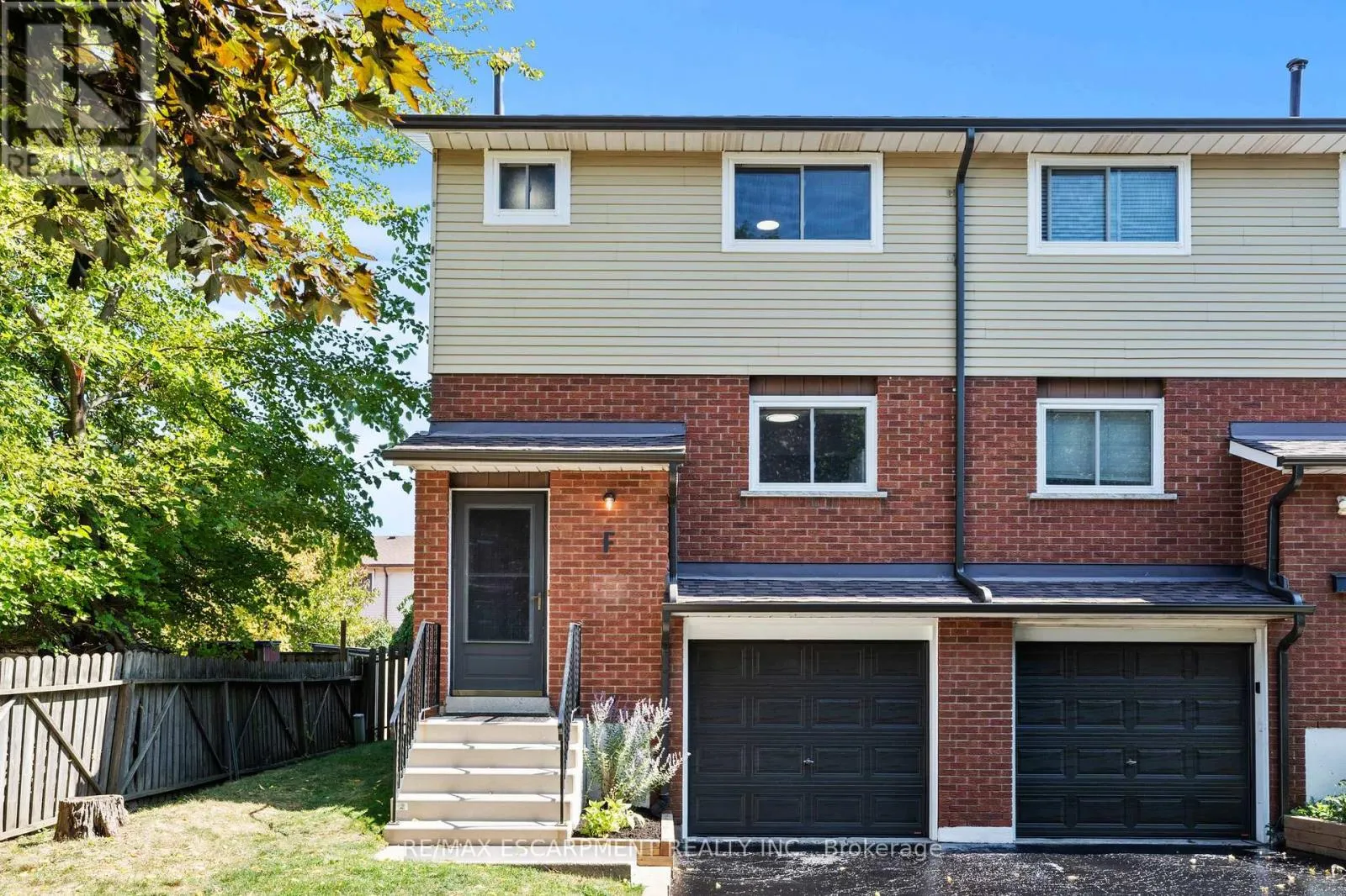 F - 924 MOHAWK ROAD W