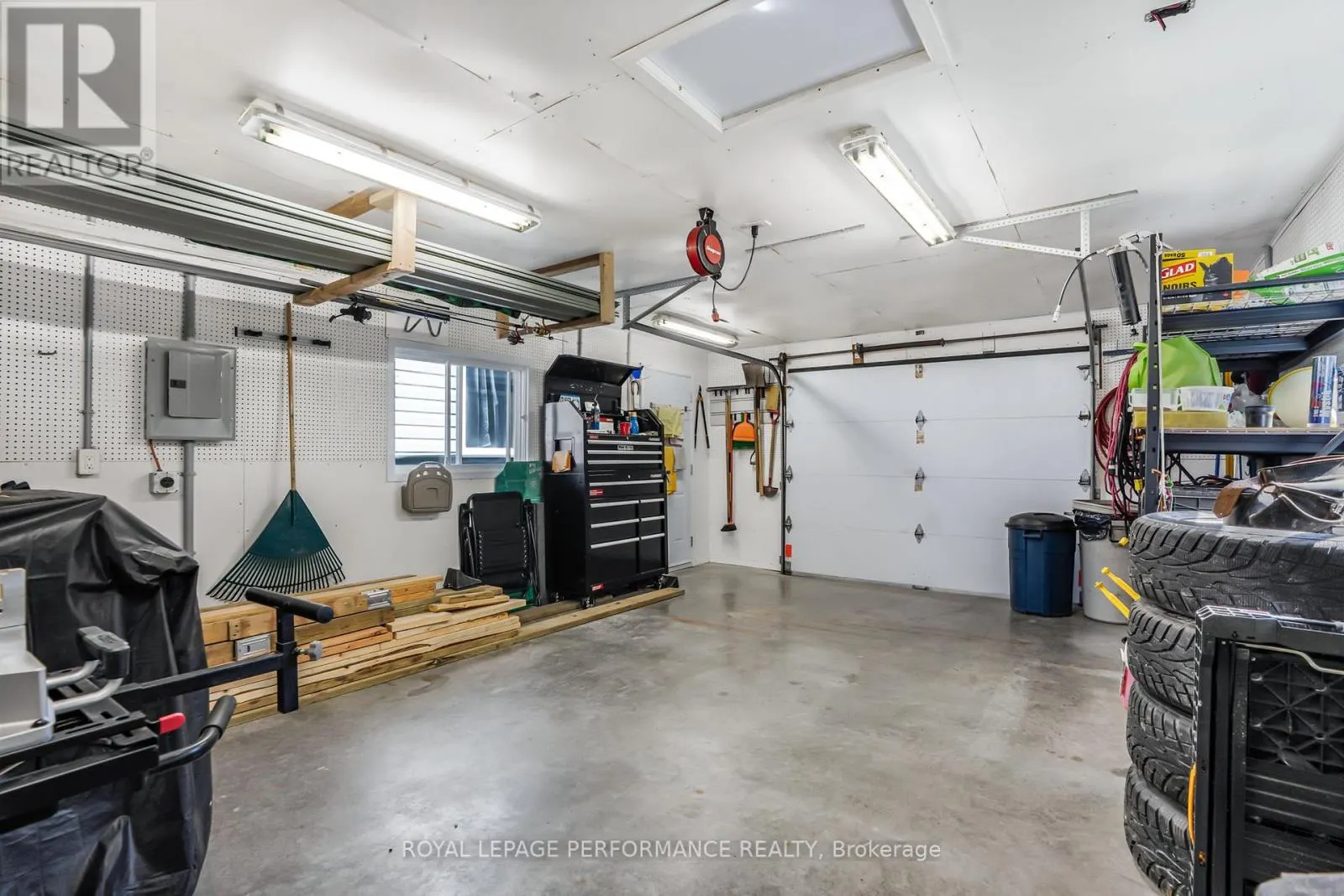 40 FAUCHER BOULEVARD