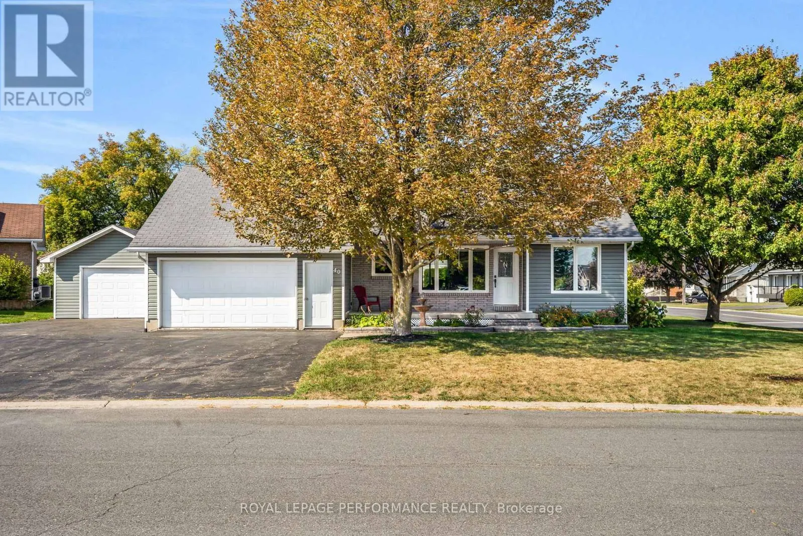 40 FAUCHER BOULEVARD