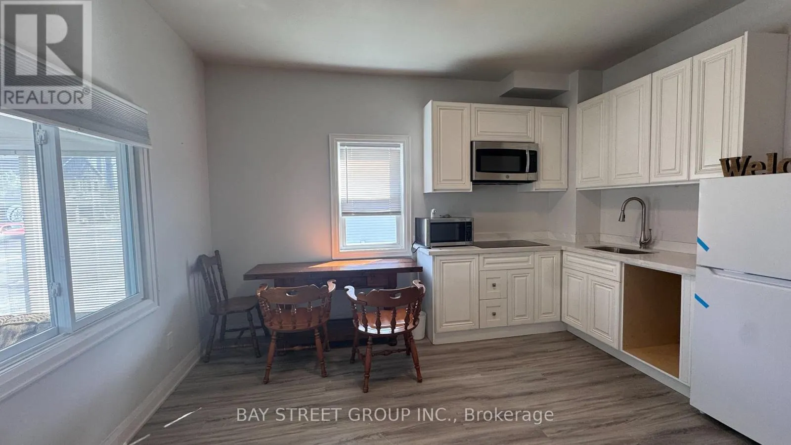 UNIT F - 5757 STANLEY AVENUE