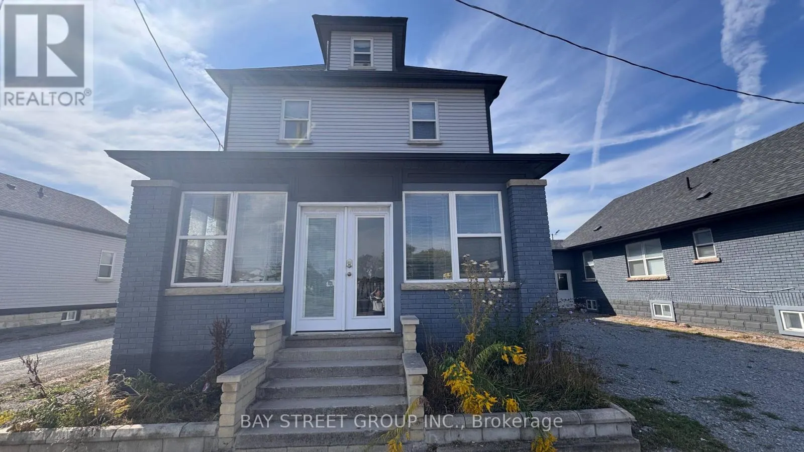 UNIT F - 5757 STANLEY AVENUE