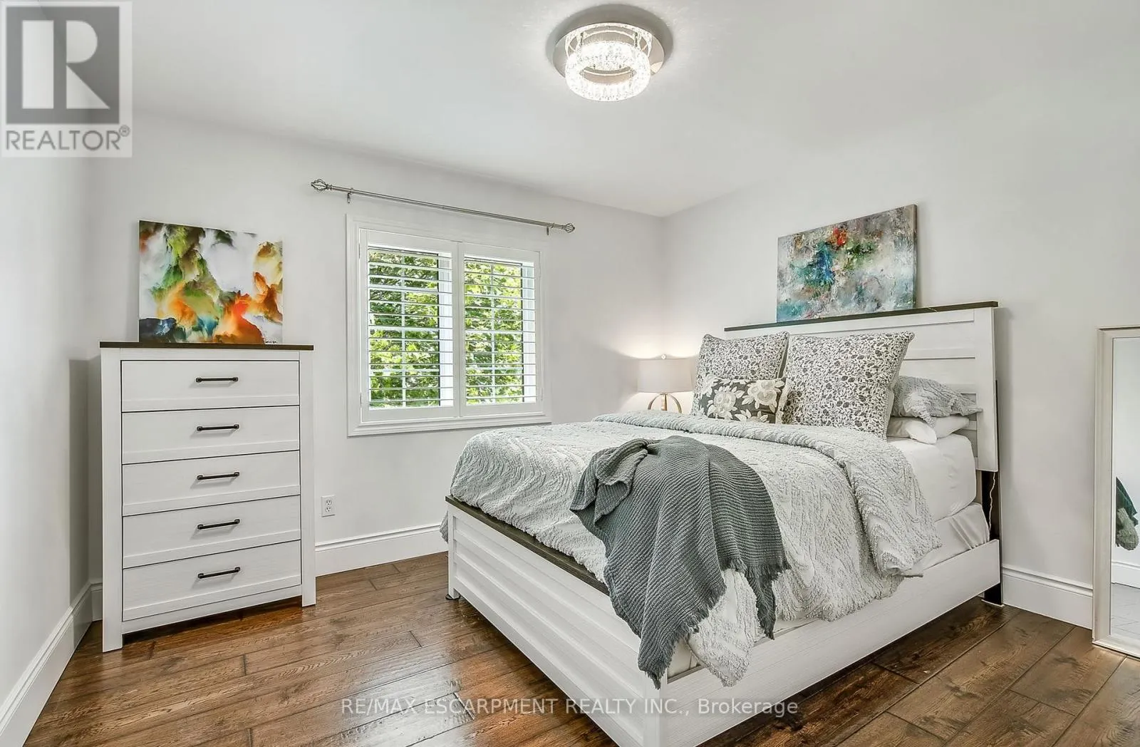 9 VALLEY RIDGE LANE