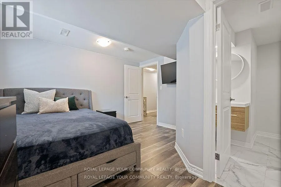 19 BETHUNE AVENUE