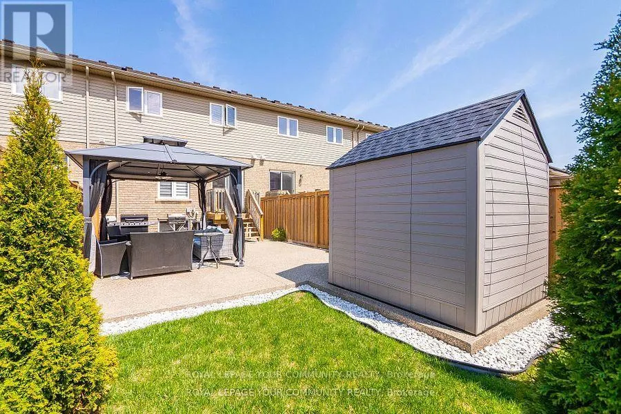 19 BETHUNE AVENUE