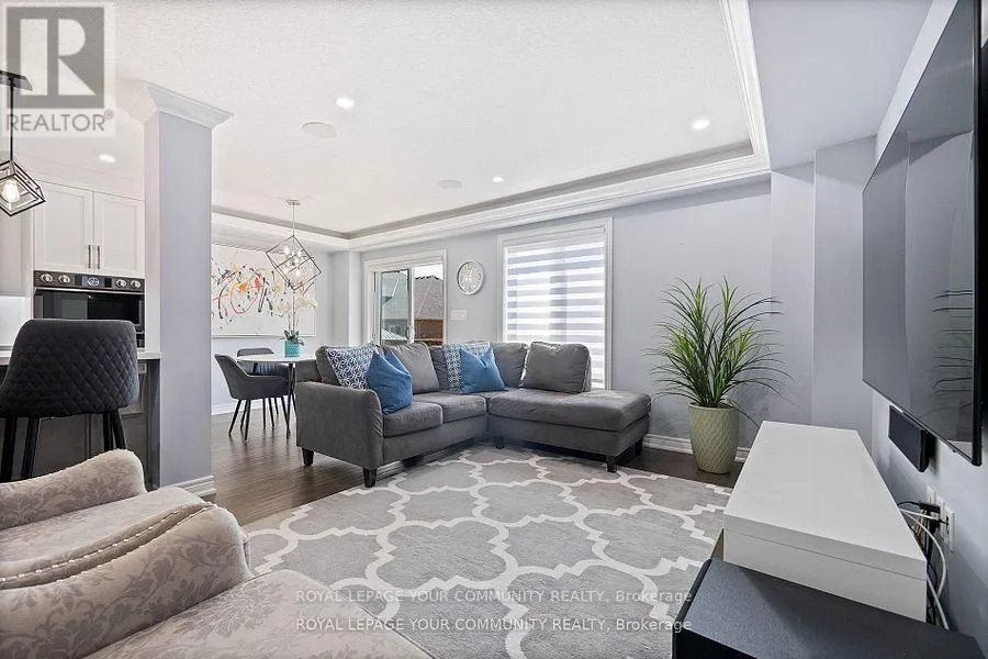 19 BETHUNE AVENUE