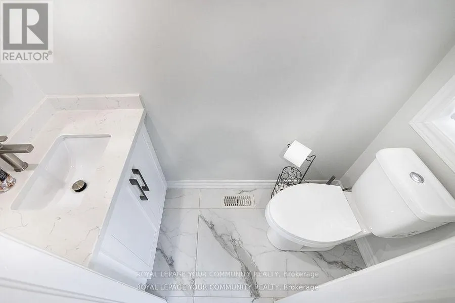 19 BETHUNE AVENUE