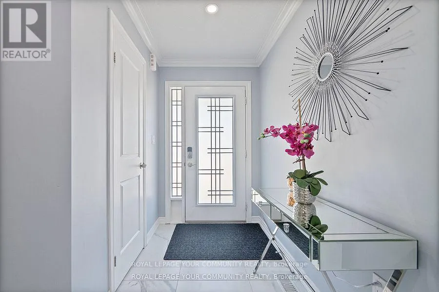 19 BETHUNE AVENUE