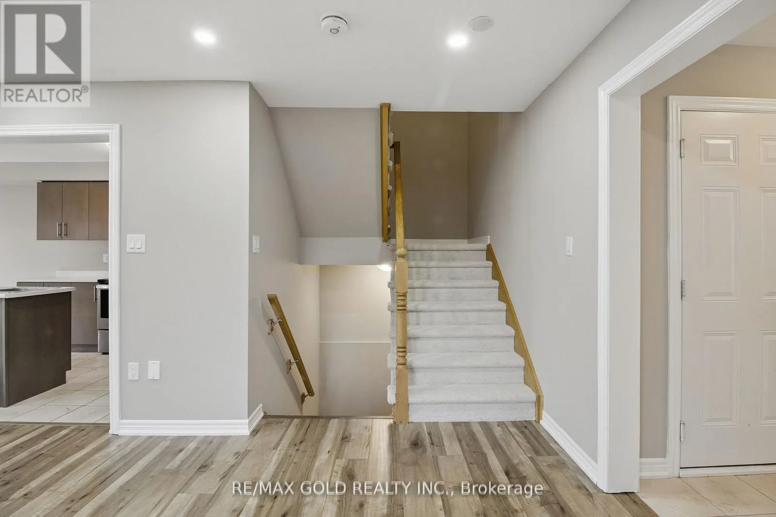 28 - 755 LINDEN DRIVE