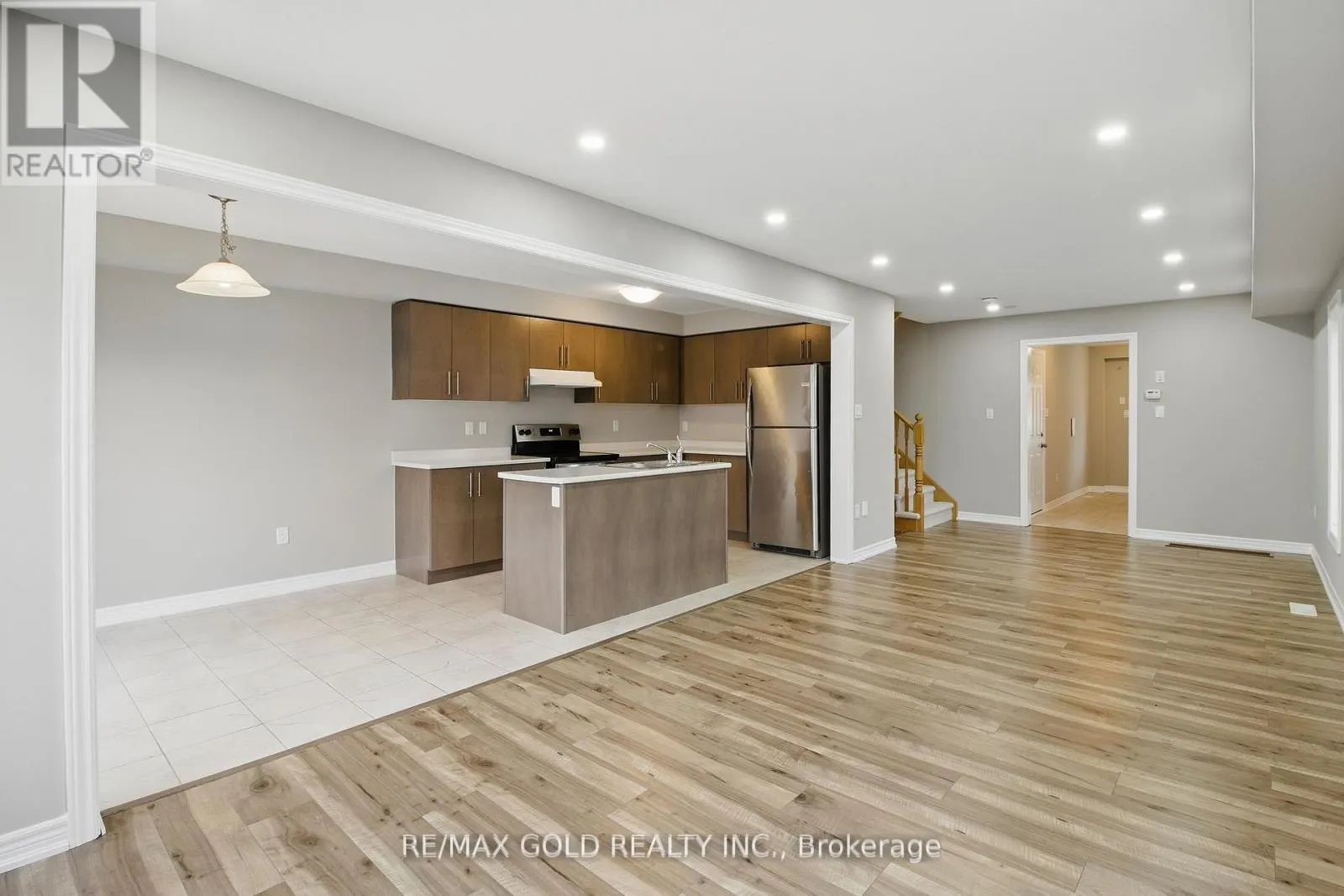 28 - 755 LINDEN DRIVE