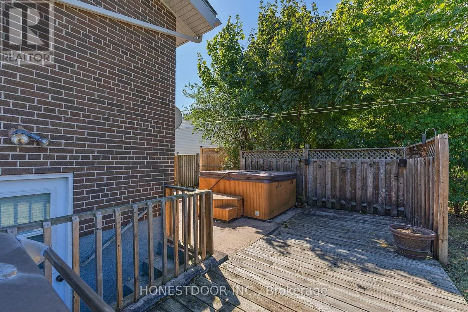 172 CASTERTON AVENUE