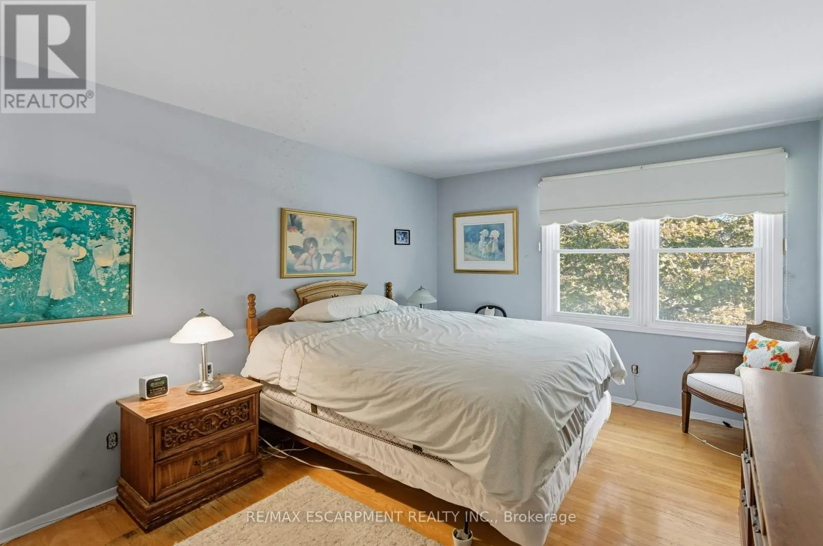 20 CRESTWOOD DRIVE