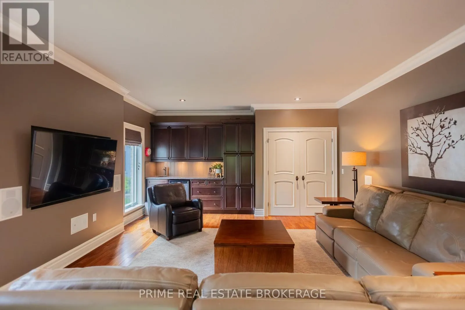 565 EAGLETRACE DRIVE