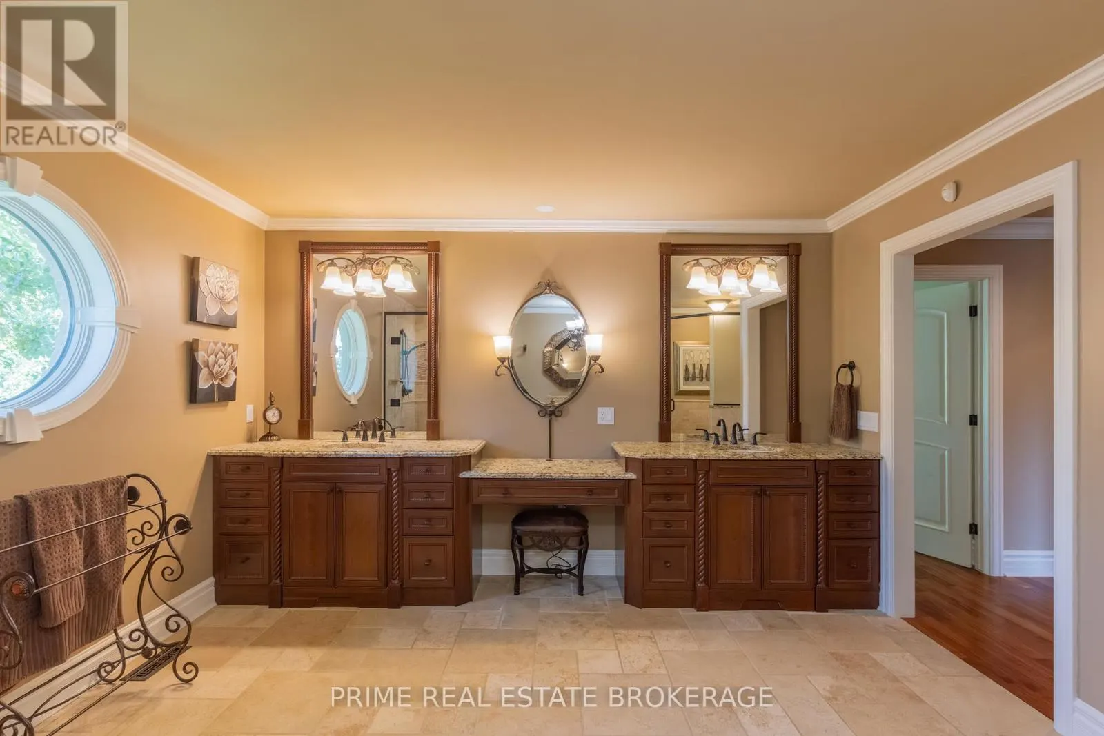 565 EAGLETRACE DRIVE