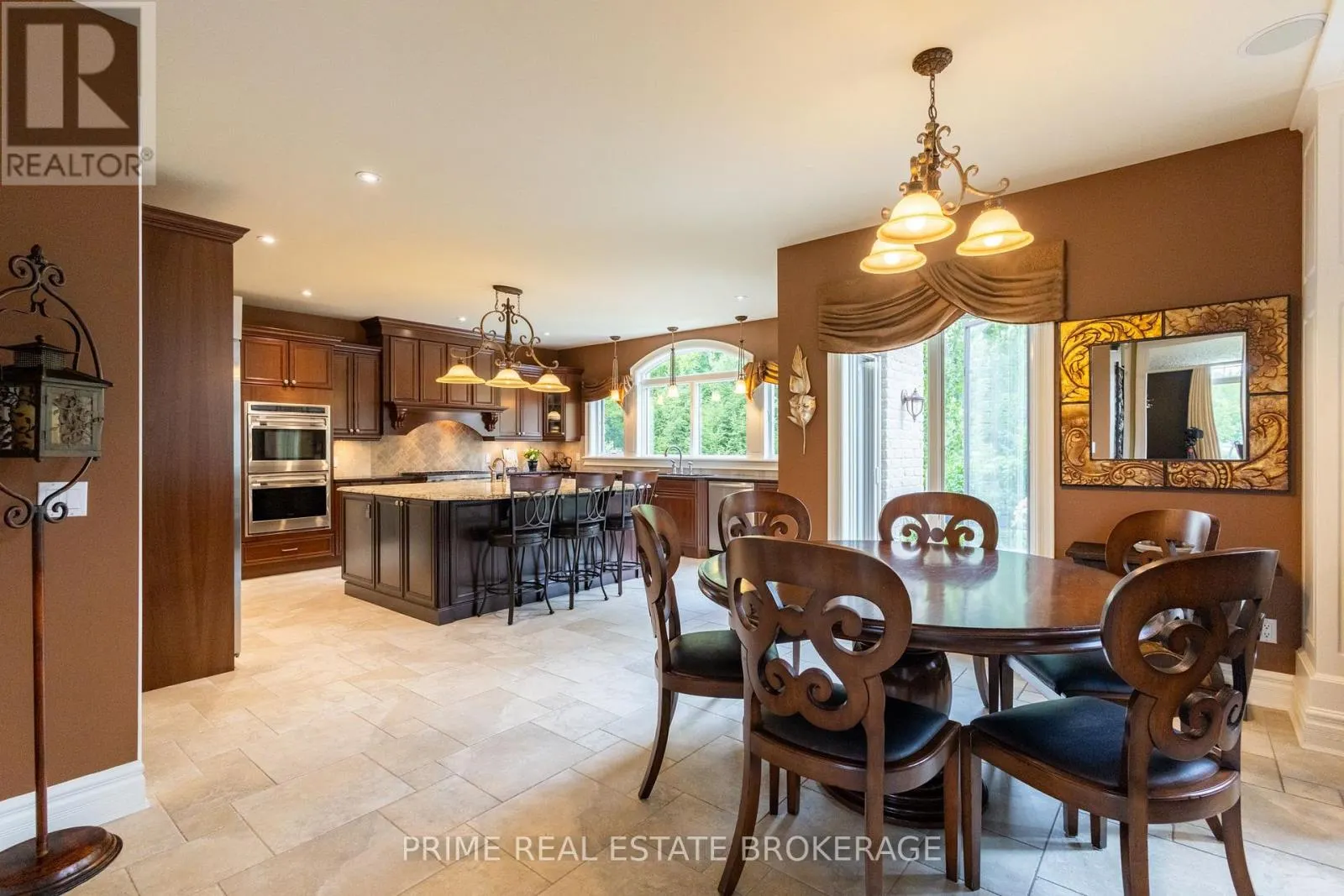 565 EAGLETRACE DRIVE