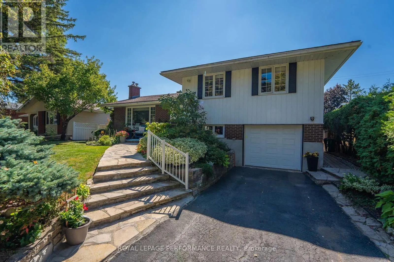 1044 CROMWELL DRIVE