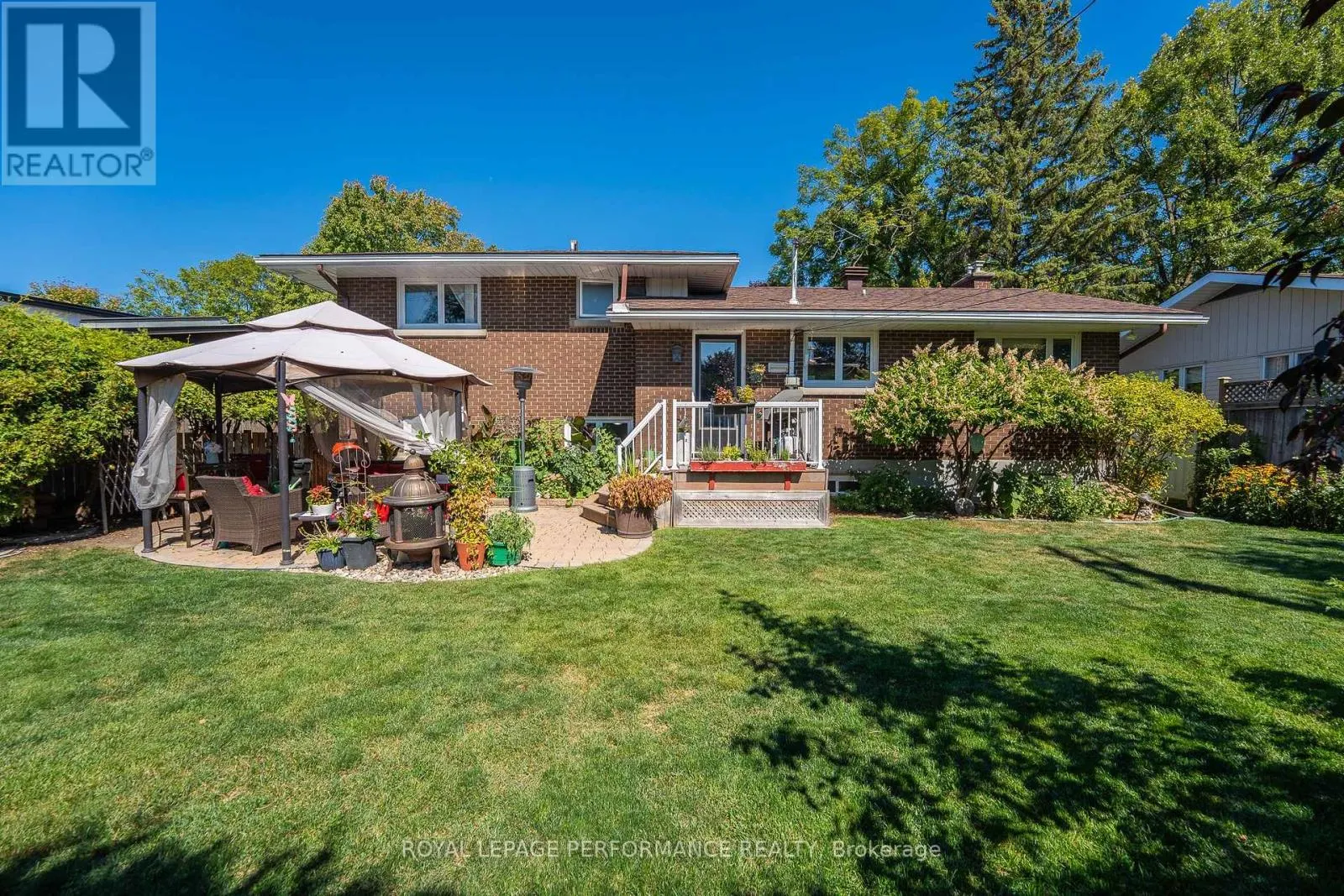 1044 CROMWELL DRIVE