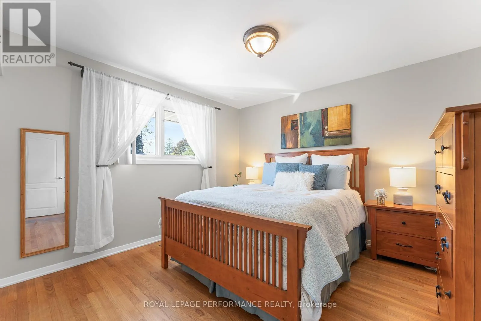 1044 CROMWELL DRIVE