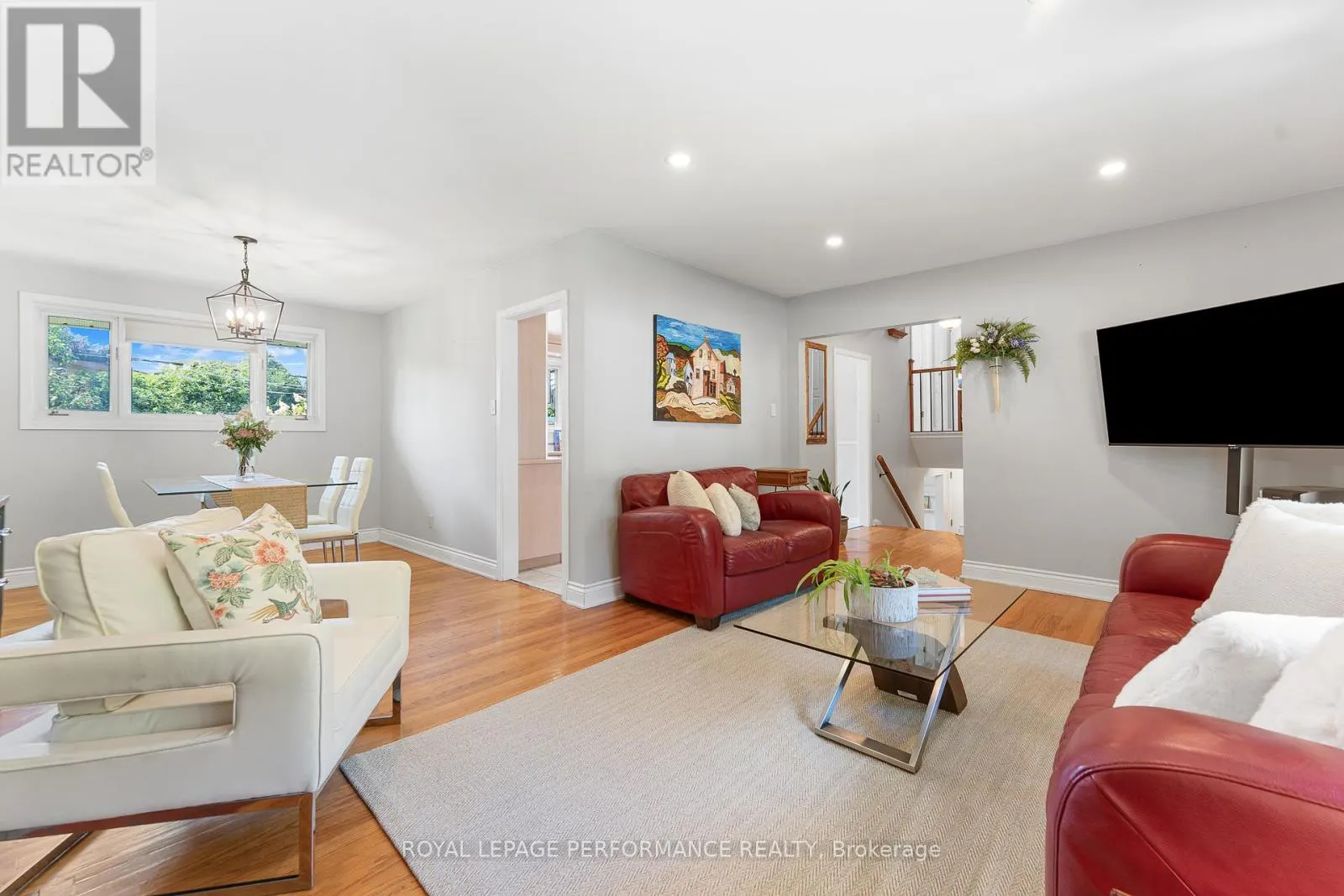 1044 CROMWELL DRIVE