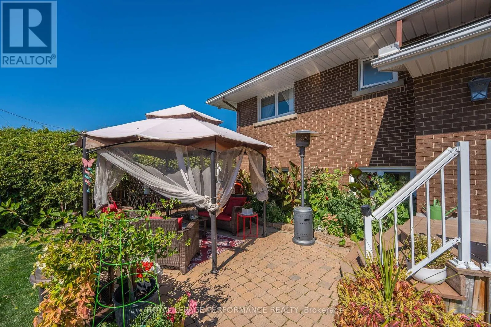1044 CROMWELL DRIVE