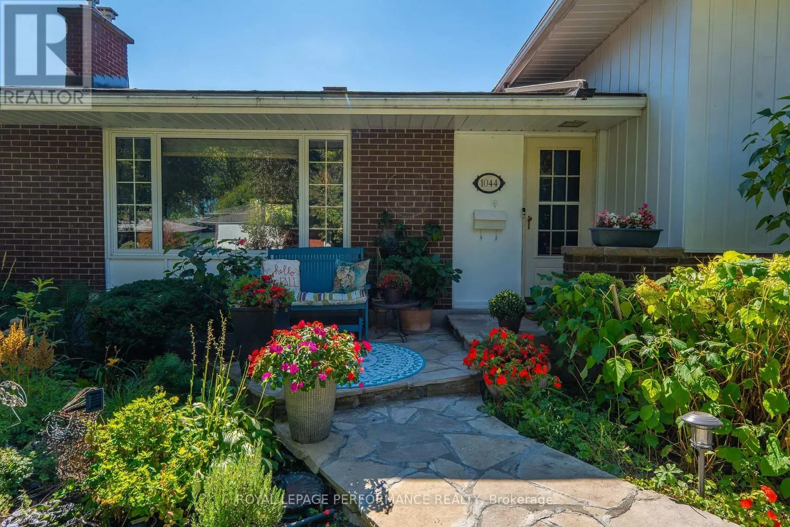 1044 CROMWELL DRIVE