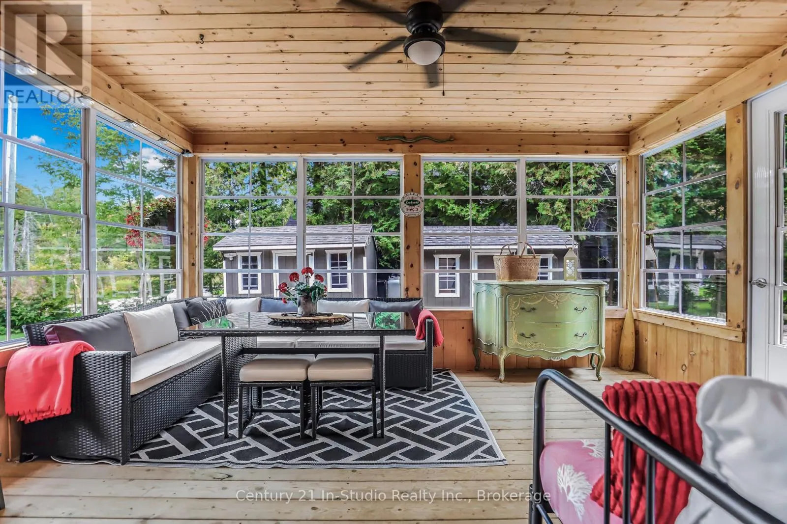184 LAKEWOOD LANE