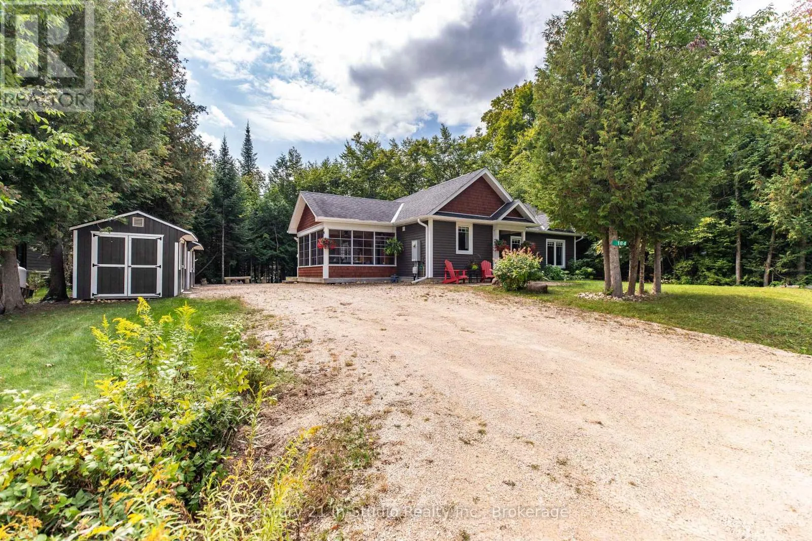184 LAKEWOOD LANE