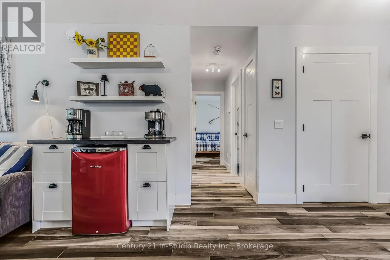 184 LAKEWOOD LANE
