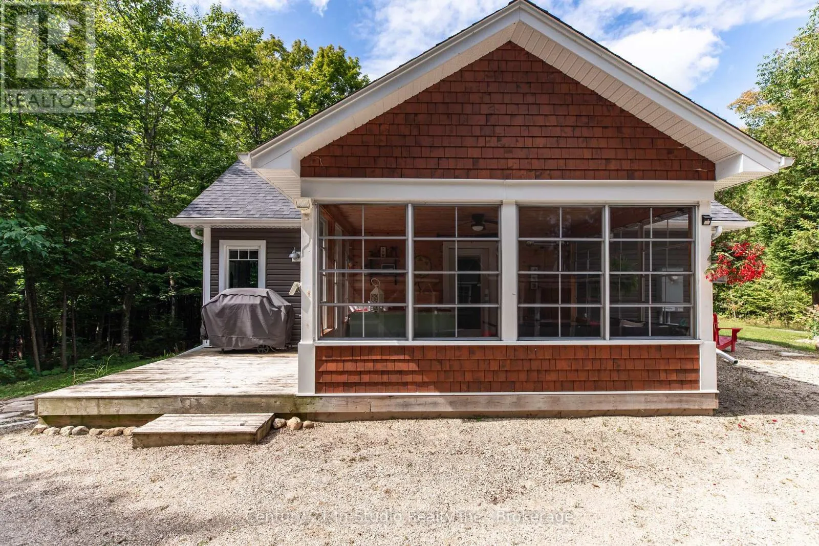 184 LAKEWOOD LANE