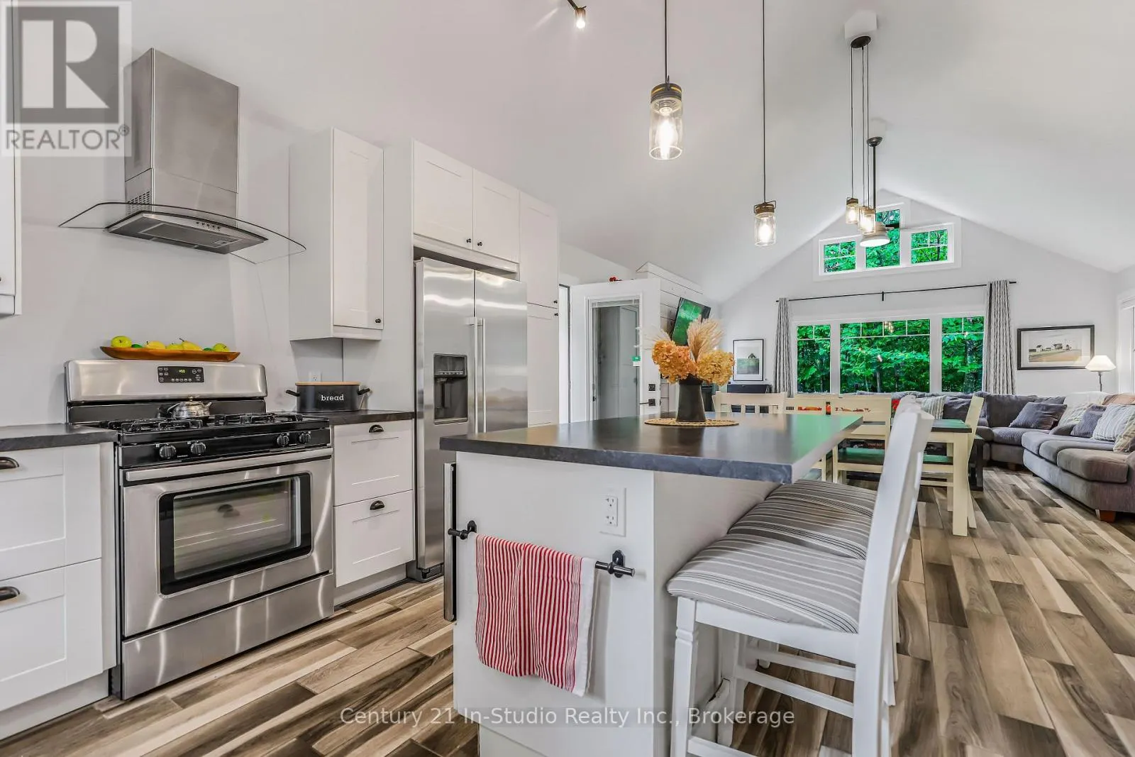 184 LAKEWOOD LANE