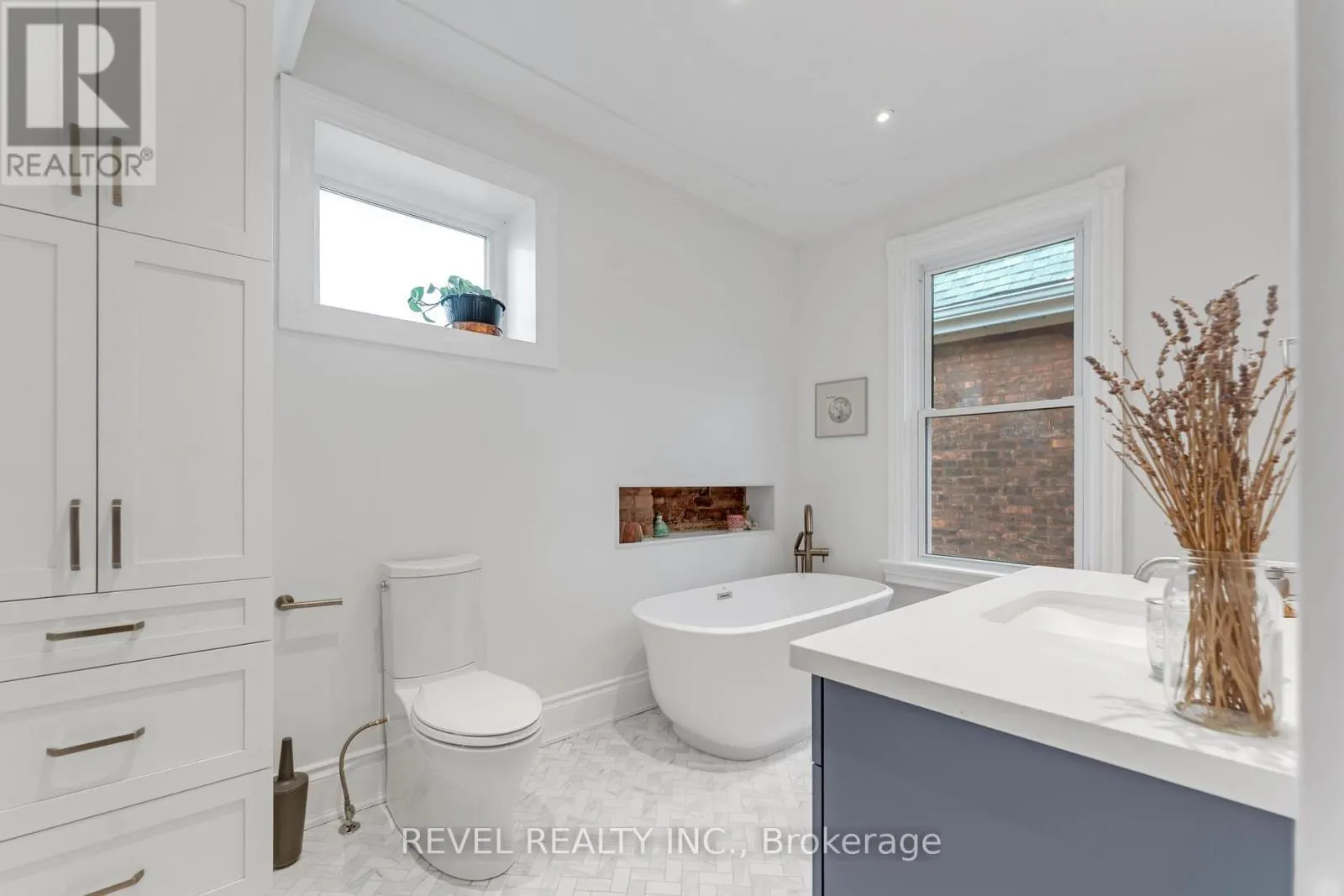 483 KING WILLIAM STREET